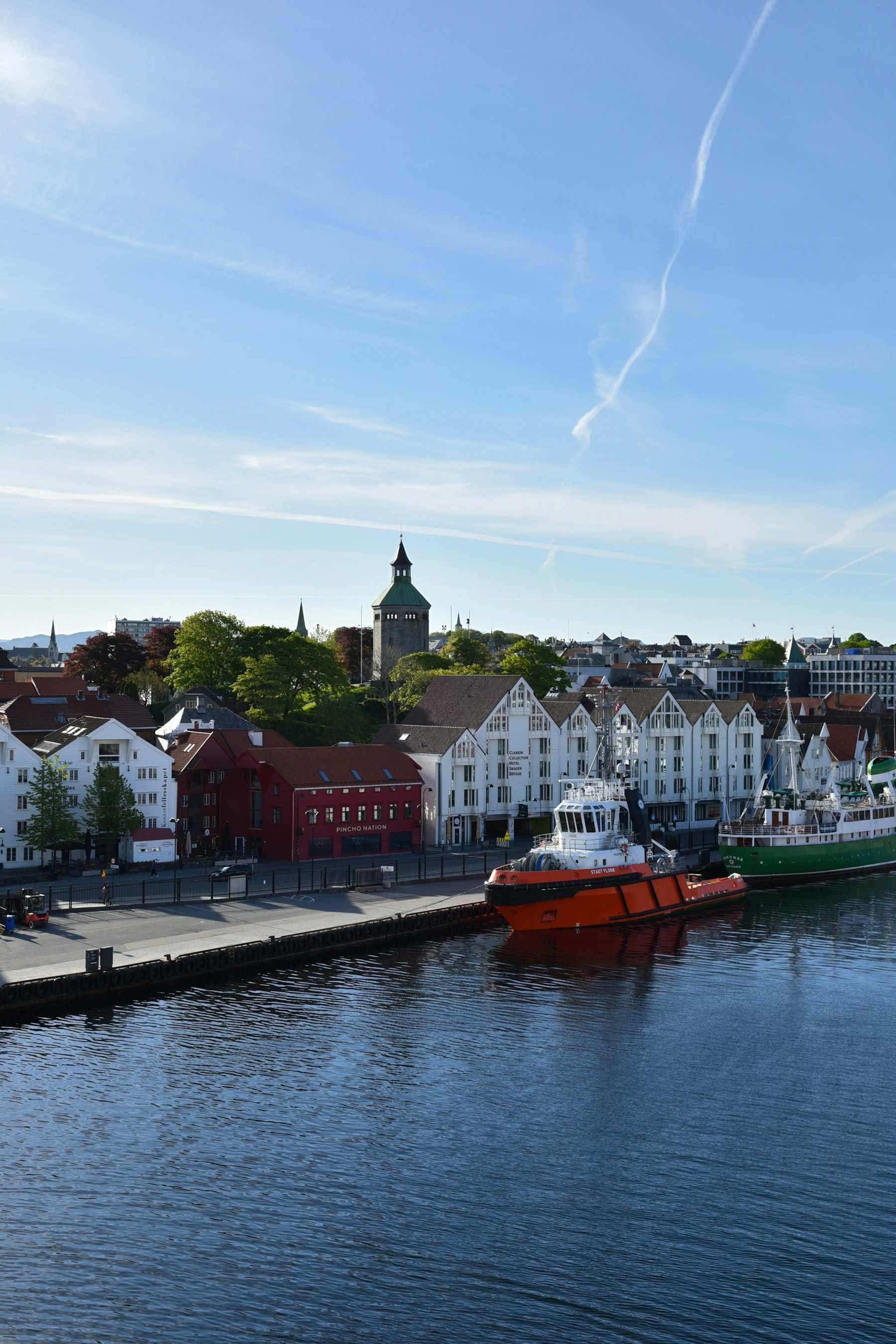 Hafen und Häuser im Zentrum von Stavanger
